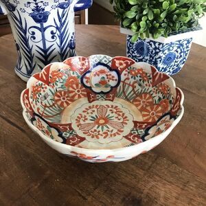 Lovely Vintage chinoiserie Asian Antique IMARI Japanese scalloped bowl 8”